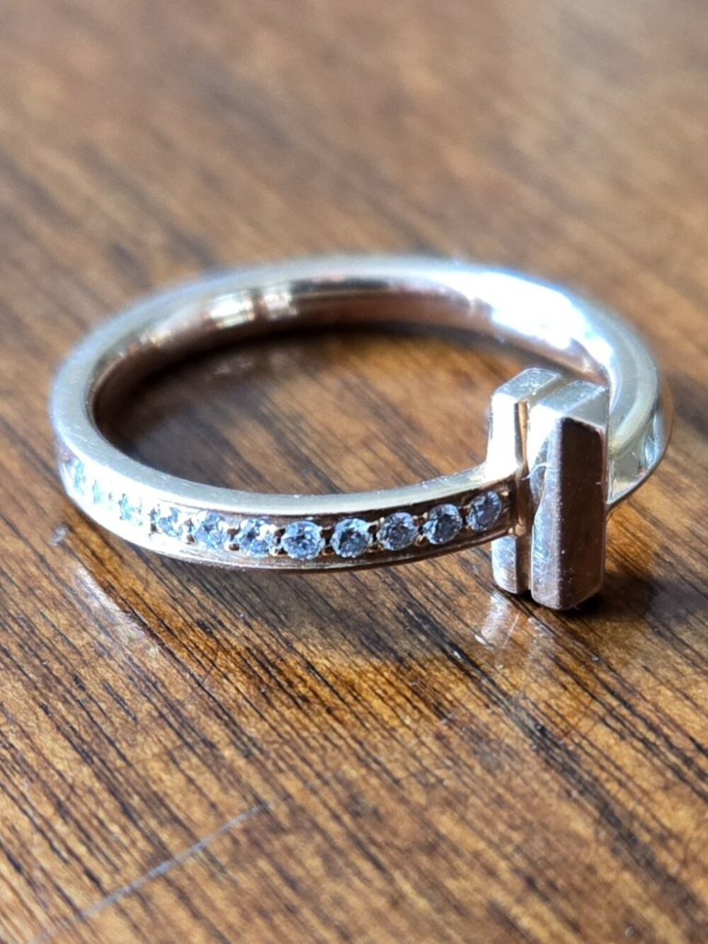 Tiffanny T1 Band in Rose Gold - Picture 4 of 5
